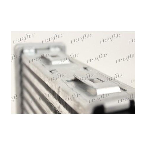 Ladeluftk&uuml;hler Frigair 0706.3025 f&uuml;r Mercedes Benz Mercedes Benz Mercedes Benz