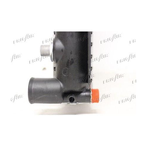 K&uuml;hler Motork&uuml;hlung Frigair 0106.2076 f&uuml;r Mercedes Benz Mercedes Benz
