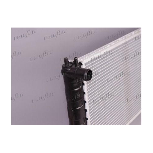 K&uuml;hler Motork&uuml;hlung Frigair 0107.3123 f&uuml;r Suzuki General Motors