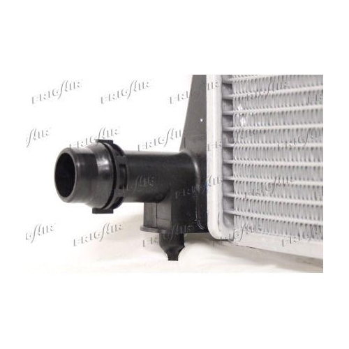 K&uuml;hler Motork&uuml;hlung Frigair 0110.3119 f&uuml;r VW F&uuml;r Fahrzeuge Mit Klimaanlage